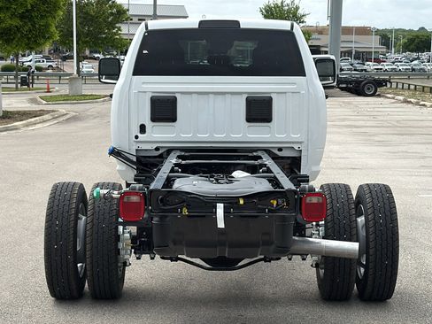 New 2026 RAM 5500 Tradesman w/ Chrome Appearance Group image 4