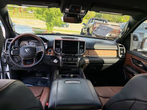 Used 2022 RAM 1500 Limited AWD/4WD image 15