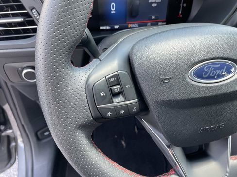 Used 2025 Ford Escape ST-Line FWD image 12