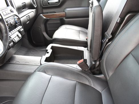Used 2020 GMC Sierra 1500 SLT w/ Driver Alert Package I RWD image 24