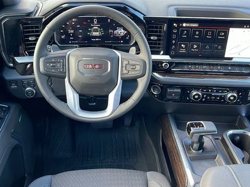 New 2026 GMC Sierra 1500 Elevation image 14