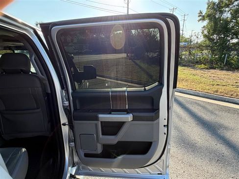 Used 2016 Ford F150 Lariat w/ Equipment Group 501A Mid AWD/4WD image 39