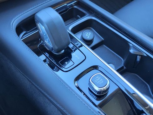 Certified 2023 Volvo XC90 T8 Plus w/ Protection Package Premier image 26