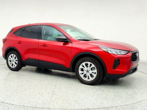 Used 2025 Ford Escape Active w/ Cold Weather Package image 3