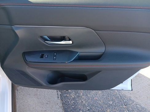 New 2026 Nissan Kicks SR image 29