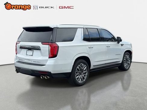 Used 2023 GMC Yukon Denali Ultimate w/ LPO, Floor Liner Package AWD/4WD image 3