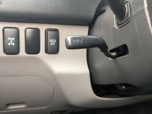 Used 2004 Toyota 4Runner Limited image 32