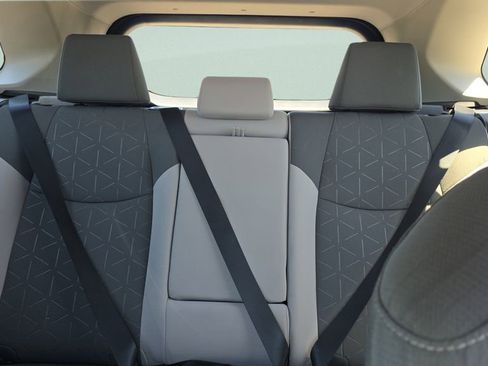 Used 2019 Toyota RAV4 XLE w/ Convenience Package image 10