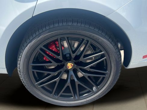 New 2026 Porsche Macan GTS AWD/4WD image 14