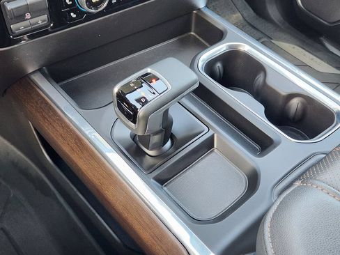 Certified 2025 Chevrolet Silverado 1500 High Country w/ High Country Premium Package AWD/4WD image 20
