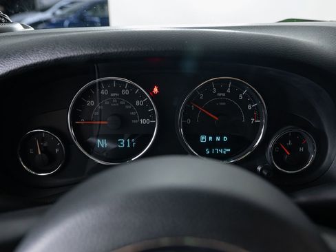 Used 2016 Jeep Wrangler Unlimited Sahara w/ Connectivity Group image 32