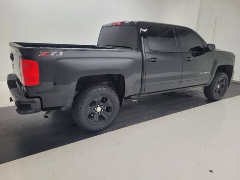 Used 2018 Chevrolet Silverado 1500 LT w/ All Star Edition AWD/4WD image 10