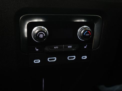 Used 2021 GMC Yukon AT4 w/ AT4 Premium Plus Package AWD/4WD image 20