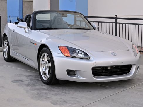 Used 2002 Honda S2000 image 13
