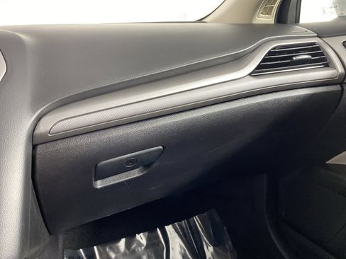Used 2018 Ford Fusion S FWD image 27