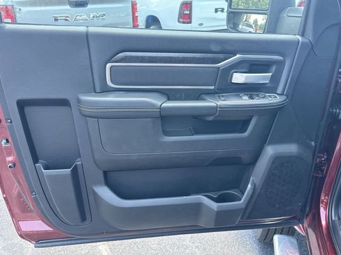 Used 2024 RAM 5500 SLT w/ Quick Order Package 2YG SLT image 11