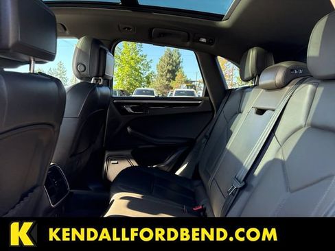Used 2021 Porsche Macan S AWD/4WD image 22