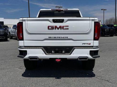 New 2026 GMC Sierra 1500 AT4 w/ AT4 Premium Package AWD/4WD image 8