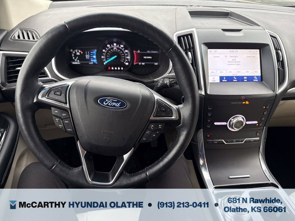 Used 2020 Ford Edge Titanium FWD image 4