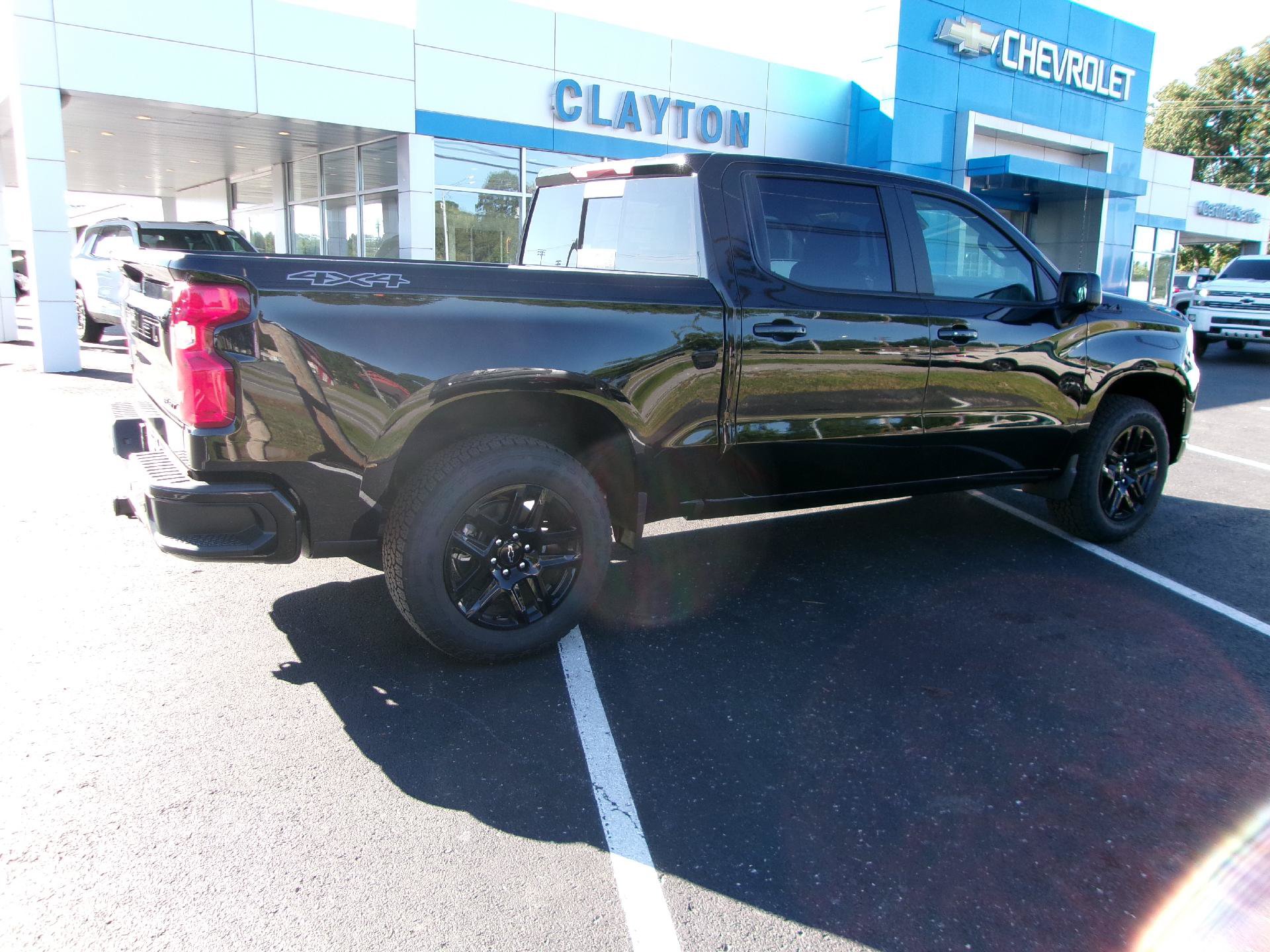 New 2026 Chevrolet Silverado 1500 RST w/ RST All Star Premium Package AWD/4WD image 3