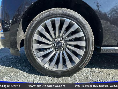 Used 2019 Lincoln Navigator Reserve image 10