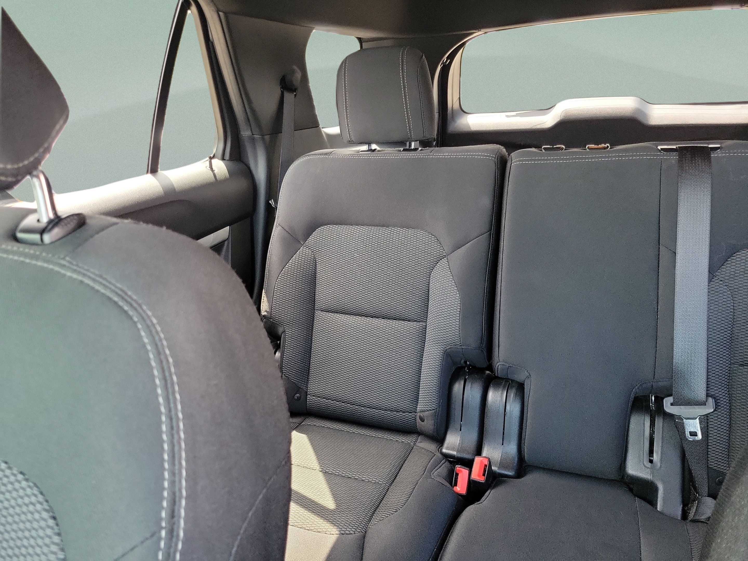 Used 2017 Ford Explorer XLT w/ Equipment Group 201A FWD image 8