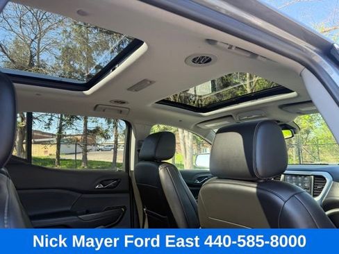 Used 2021 GMC Acadia SLT FWD image 17