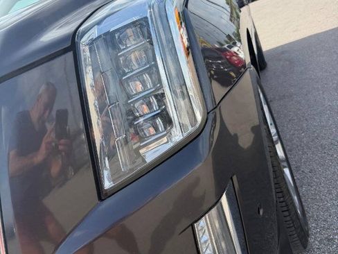 Used 2018 Cadillac Escalade ESV Premium Luxury AWD/4WD image 57