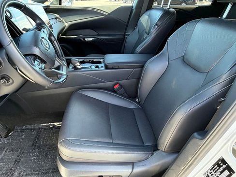 Used 2024 Lexus RX 350 Premium w/ Accessory Package (Z1) image 19