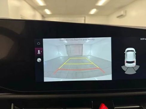 Used 2025 Kia Niro EX FWD image 20