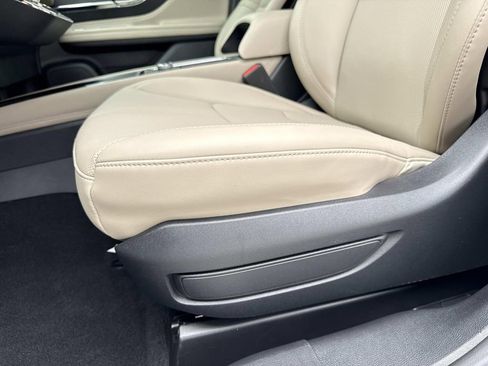 New 2026 Lincoln Corsair Premiere image 20