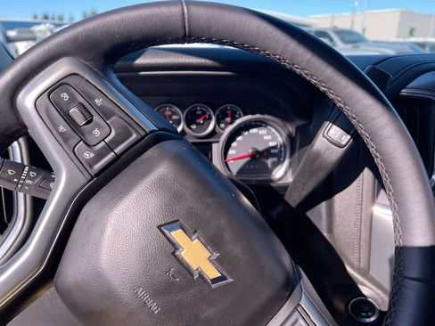 Used 2022 Chevrolet Silverado 1500 LT w/ Safety Package AWD/4WD image 20
