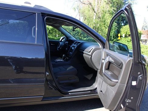 Used 2015 GMC Acadia SLE AWD/4WD image 16