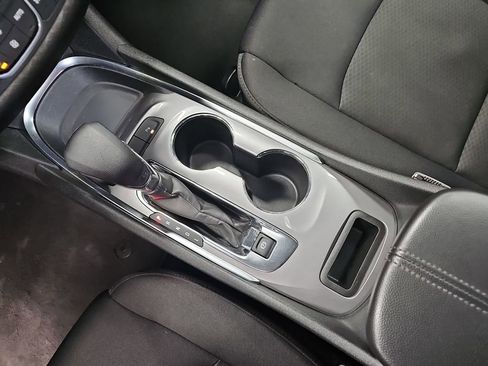 Used 2024 Chevrolet Malibu LT image 23