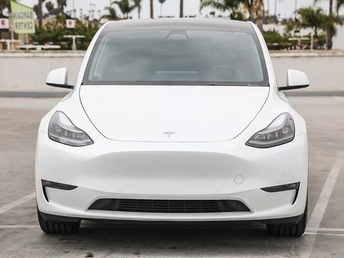 Used 2022 Tesla Model Y Performance AWD/4WD image 3