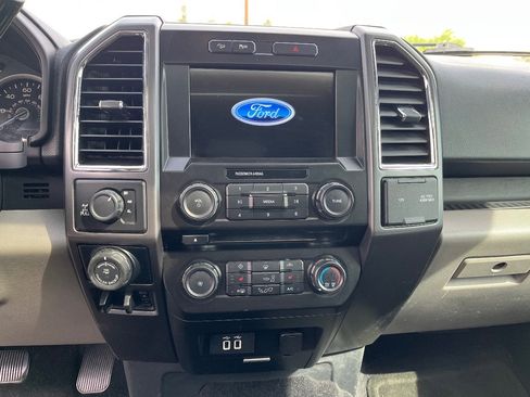 Used 2016 Ford F150 XLT w/ Equipment Group 302A Luxury image 9