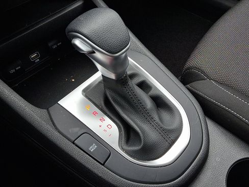 Used 2023 Kia Forte LXS FWD image 14