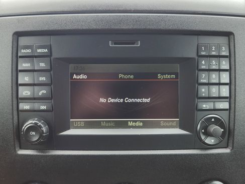 Used 2018 Mercedes-Benz Sprinter 3500 image 12