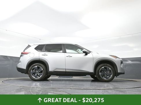 Used 2024 Nissan Rogue SV image 51