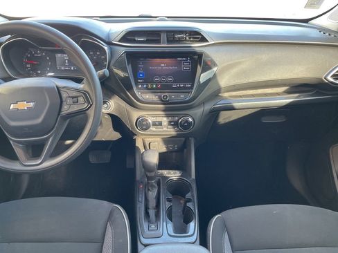 Used 2023 Chevrolet TrailBlazer LT w/ Convenience Package AWD/4WD image 11