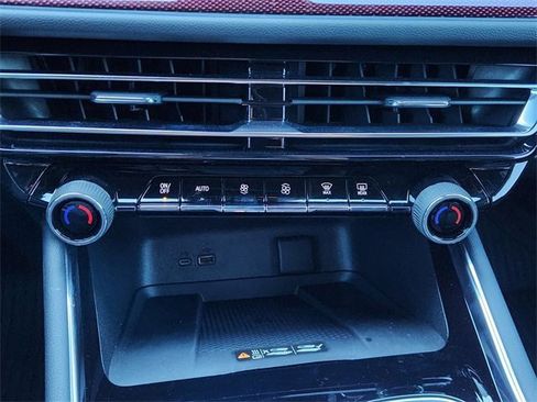 New 2026 Chevrolet Traverse RS w/ LPO, Floor Liner Package image 20