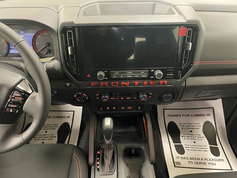 New 2026 Nissan Frontier PRO-4X w/ Pro-4x Convenience Package AWD/4WD image 8