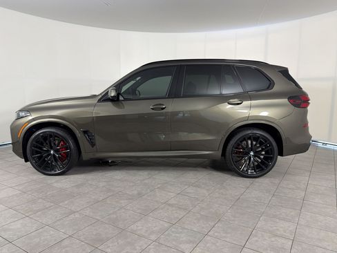 New 2026 BMW X5 xDrive40i w/ M Sport Package AWD/4WD image 2
