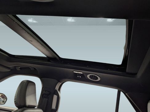 Used 2022 Ford Explorer ST-Line w/ Class IV Trailer Tow Package image 21