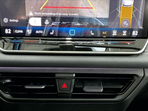 New 2026 Volkswagen Tiguan SE image 21