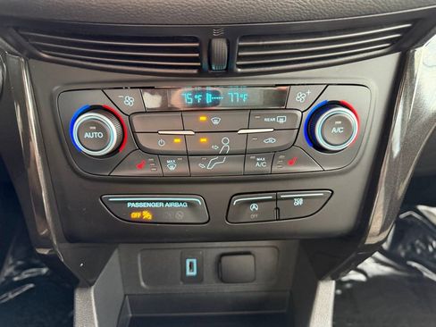 Used 2019 Ford Escape SEL image 24