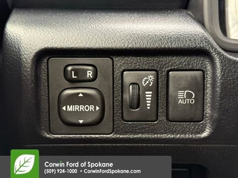 Used 2021 Toyota 4Runner SR5 AWD/4WD image 25