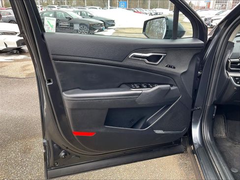 Used 2023 Kia Sportage SX image 9