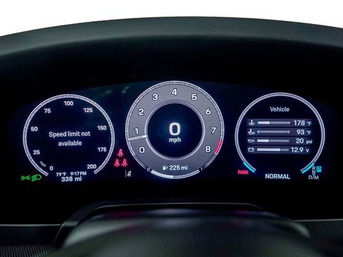 Used 2025 Porsche 911 Carrera image 26