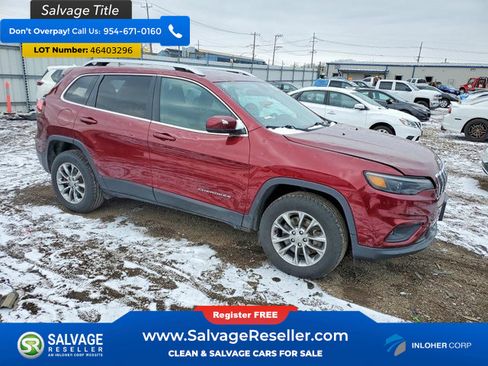 Used 2019 Jeep Cherokee Latitude Plus w/ Cold Weather Group AWD/4WD image 5